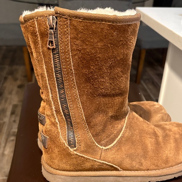 UGG Tan Shearling Lined Boots - Picture 3 of 11